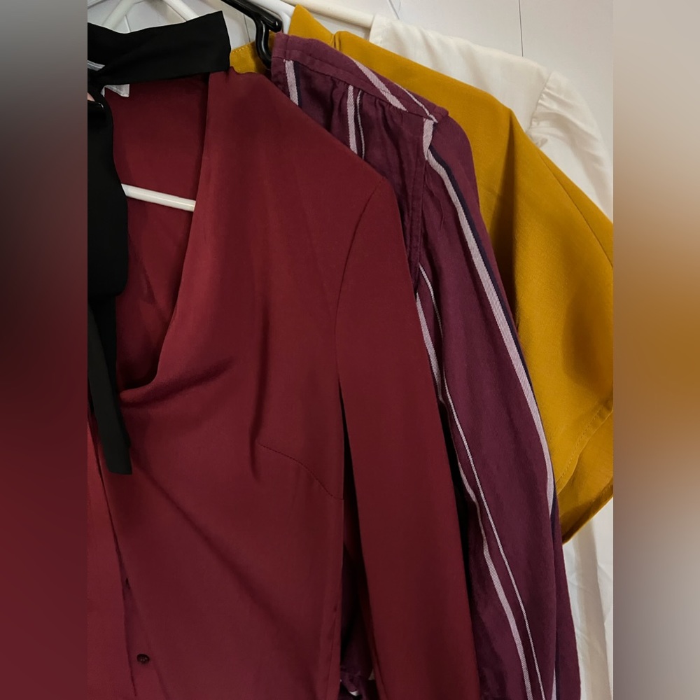 Woman’s tops! Great condition.